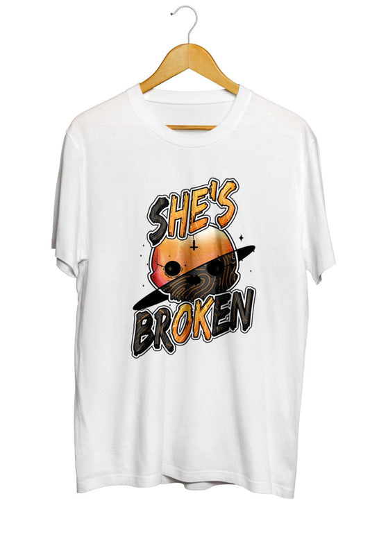 She’s Broken Baskılı Tişört